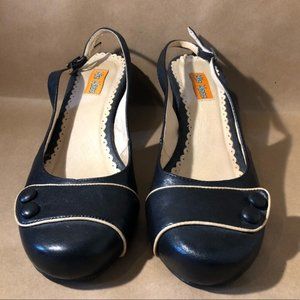 Miz Mooz sling back heels with button size 8